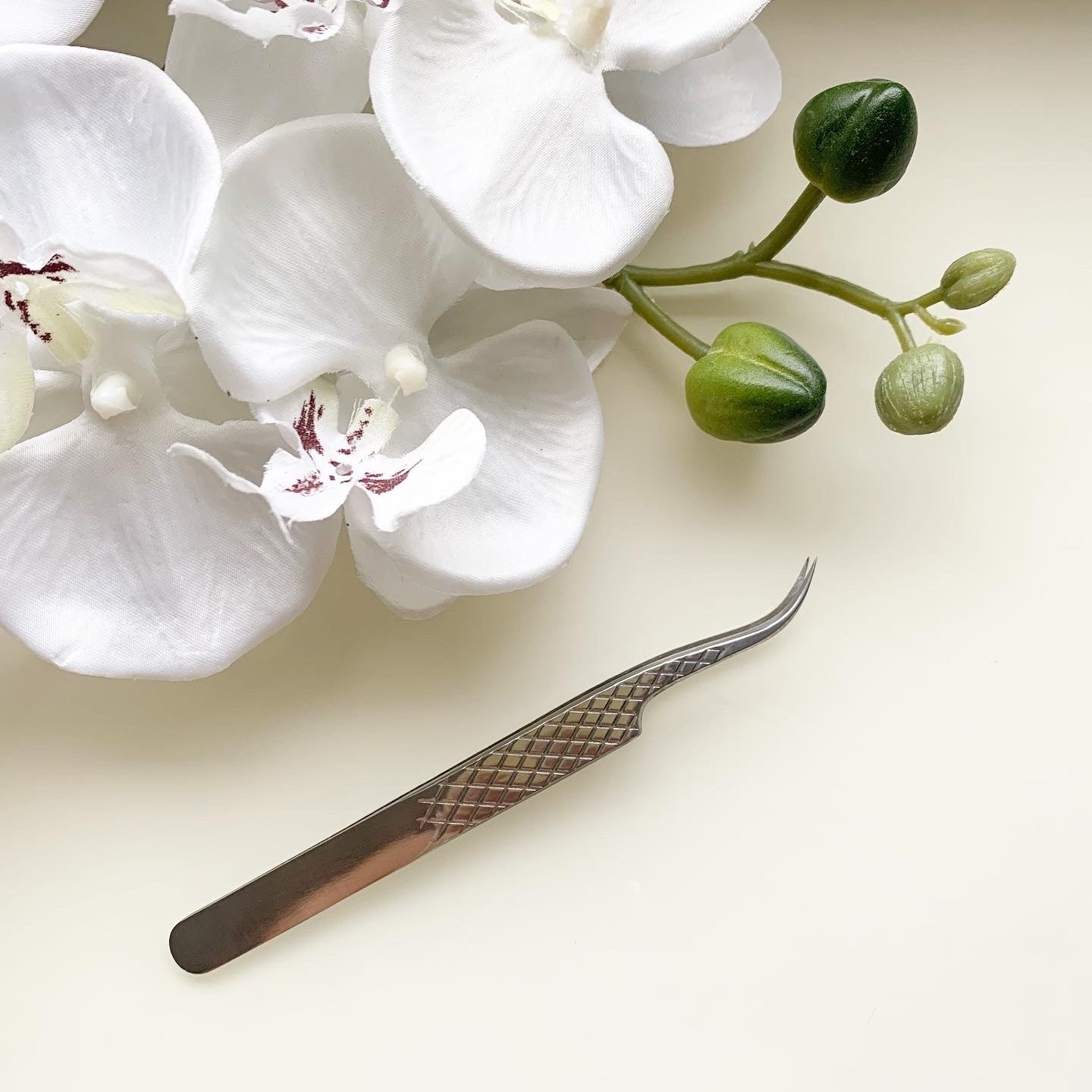 Curved Tweezer Silver