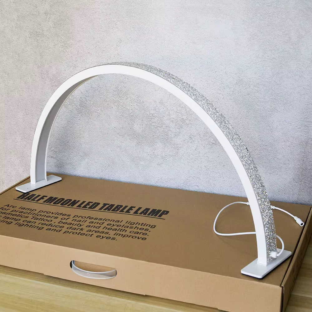 Halvmåne LED Lampa för Nagelbehandling – Perfekt Belysning för detaljarbete
